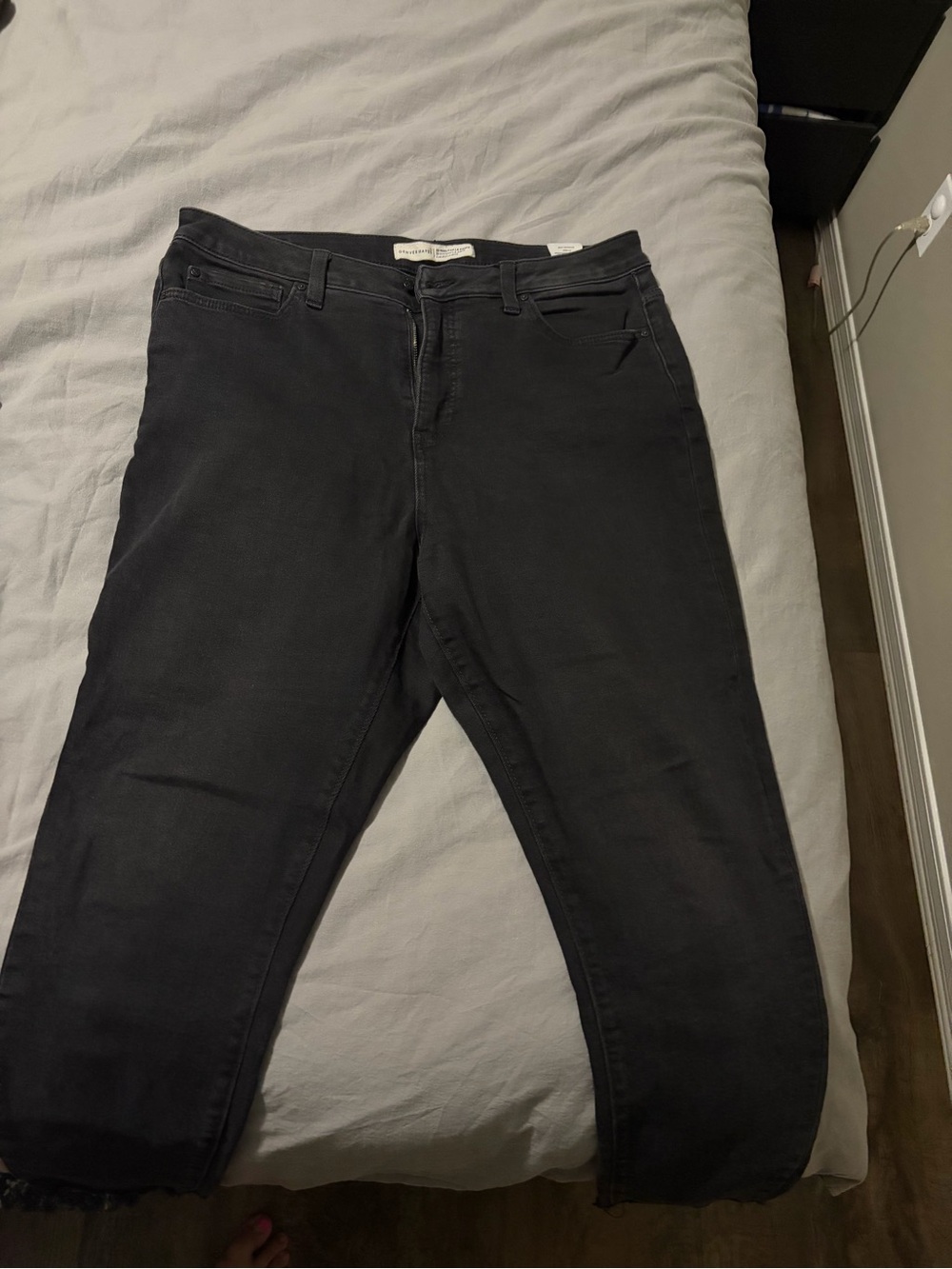 Denver Hayes Women's Black Skinny Jeans